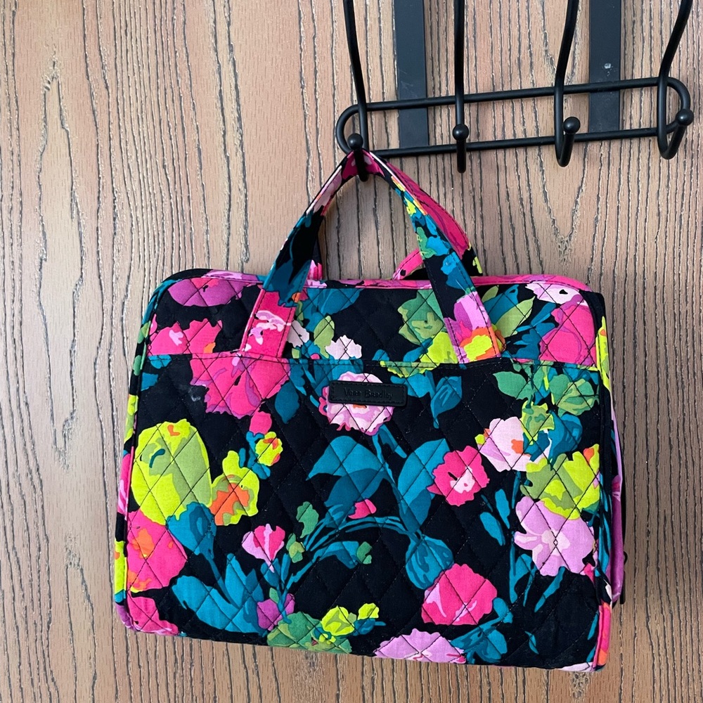 Vera Bradley hanging travel organizer